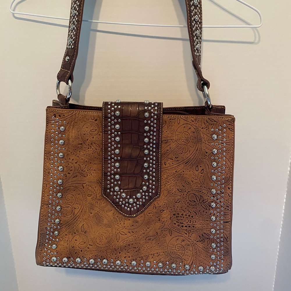 MONTANA WEST LADIES PURSE LIKE NEW